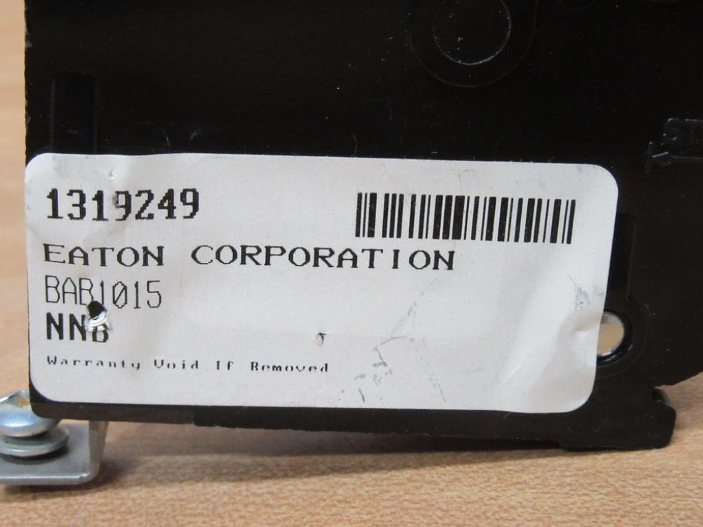 SCHNEIDER ELECTRIC 120/240-Volt 15-Amp HOM215 Miniature Circuit Breaker 120/240V 15A