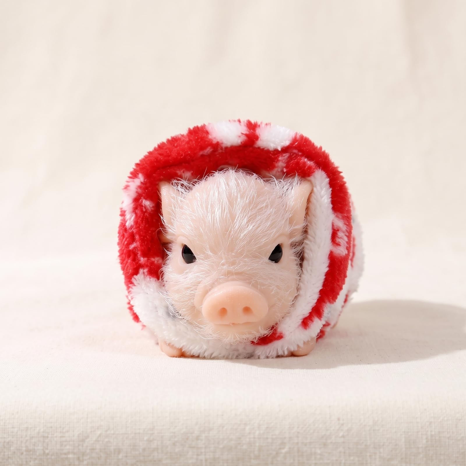 Schweinchen-Figur mit Kapuzenpullover niedlich schweinefigur plüschig mini-Schweinchen für Zimmer, Rot, 182g