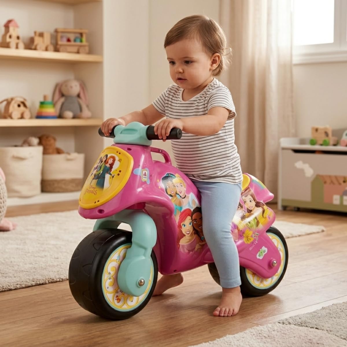 INJUSA - Motocykl Dziecięcy Neox Disney Princess, przeznaczony dla dzieci powyżej 18 miesiąca, szerokimi kołami z tworzywa sztucznego oraz uchwytem do transportu dla rodziców, różowy