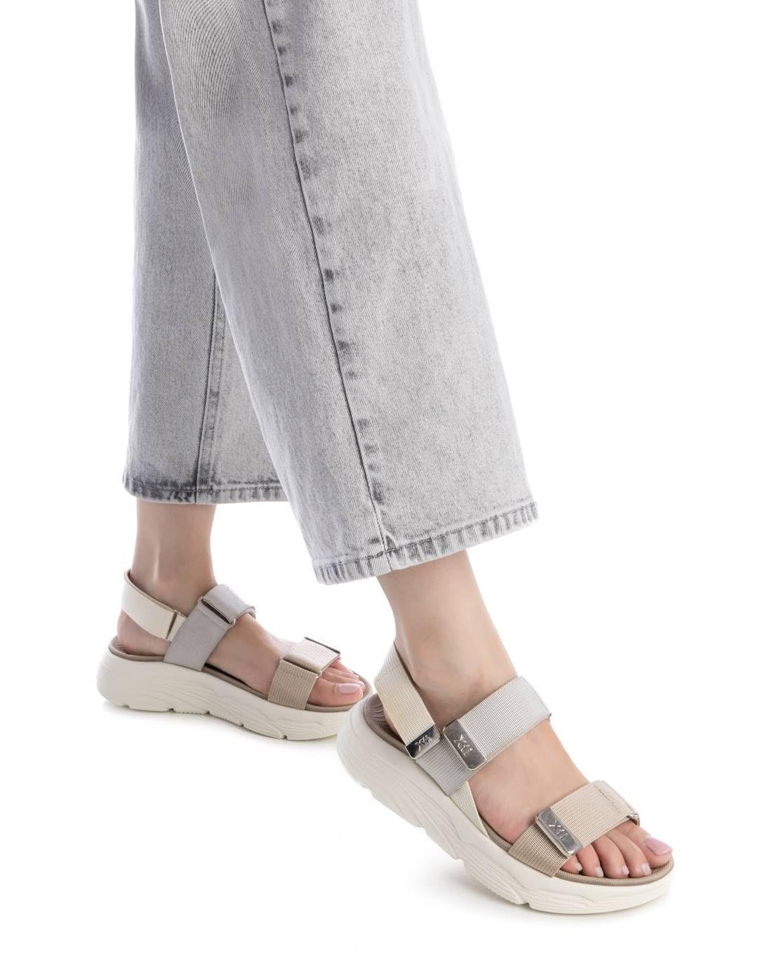XTI - Sandalia Mujer - Calzado Cómodo y Versátil - Moda casual
