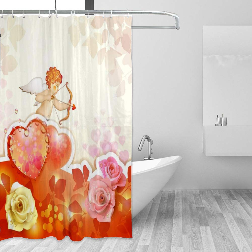 Rideau de douche motif cœurs pour une salle de bain romantique