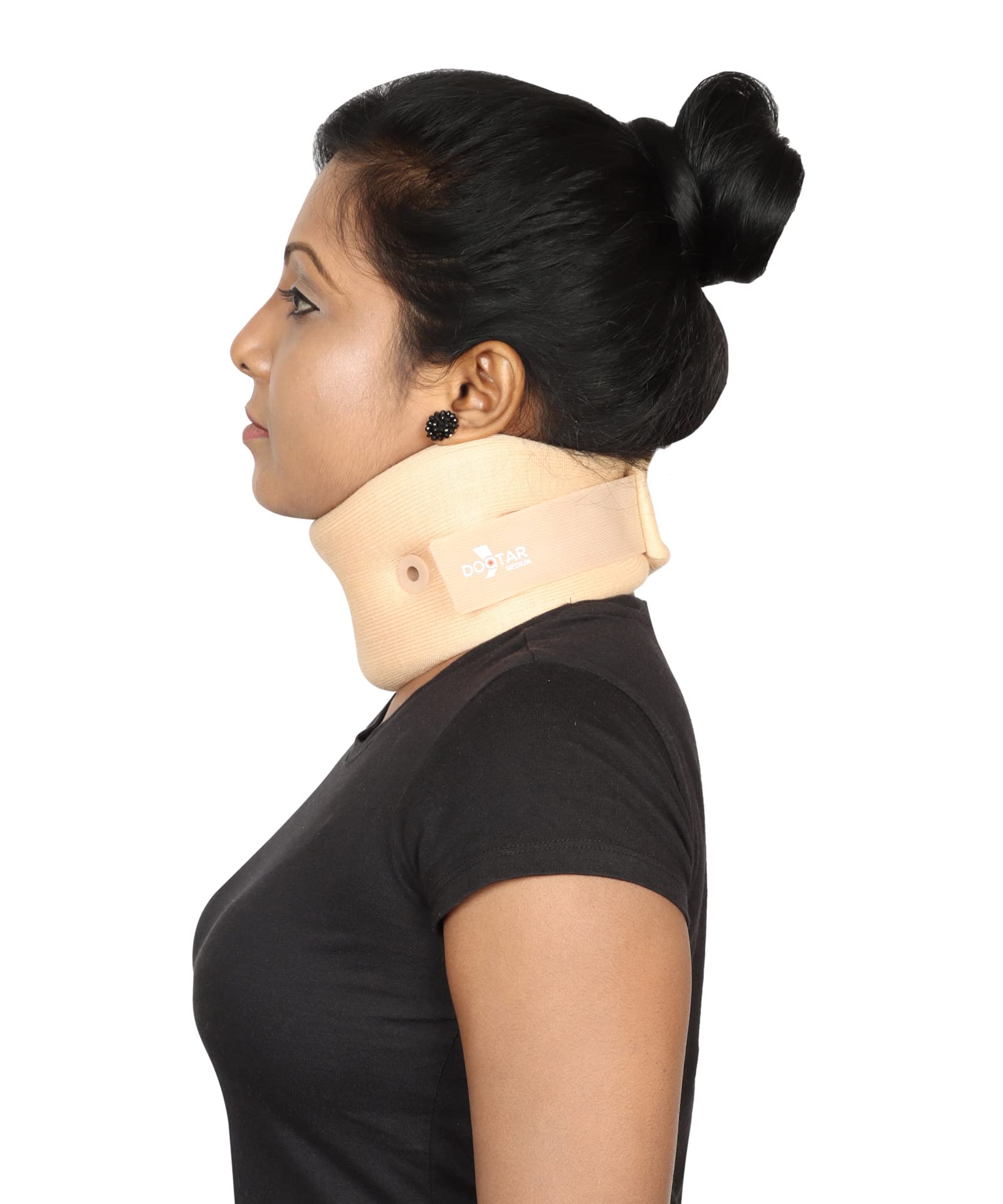 DOQTAR CERVICAL EYELET COLLAR (XL, SKIN) Collar With Chin Support Regular |  Neck Brace With Extra Support Relieves Pain & Pressure in Spine| Men |  Women | : Amazon.in: Health & Personal Care