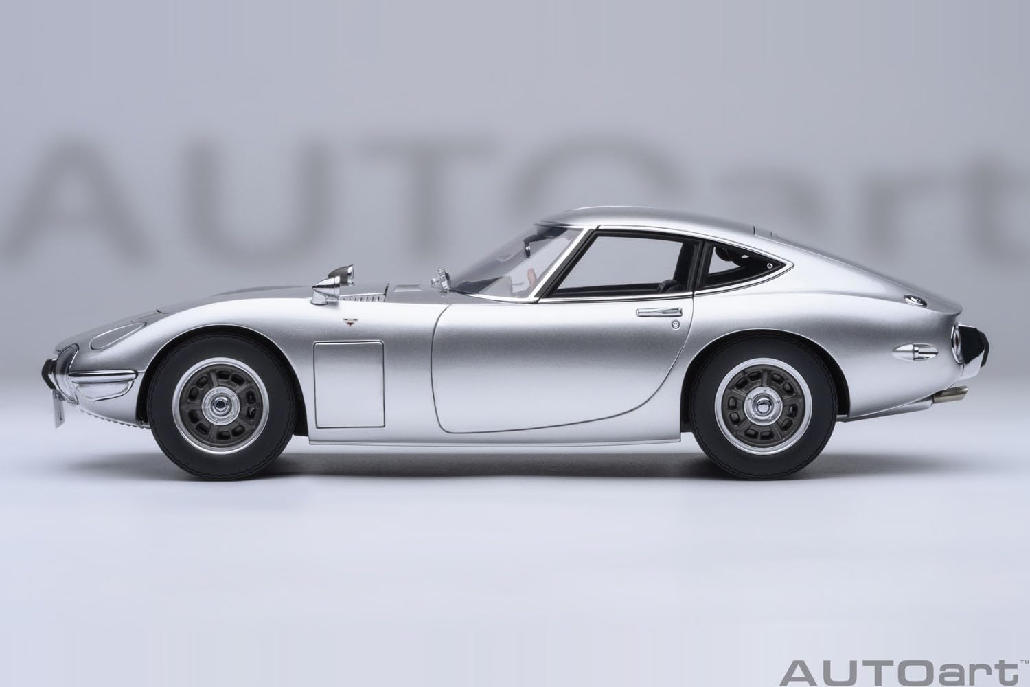 Amazon | オートアート (AUTOart) トヨタ 2000GT 1967 (シルバー) 完成