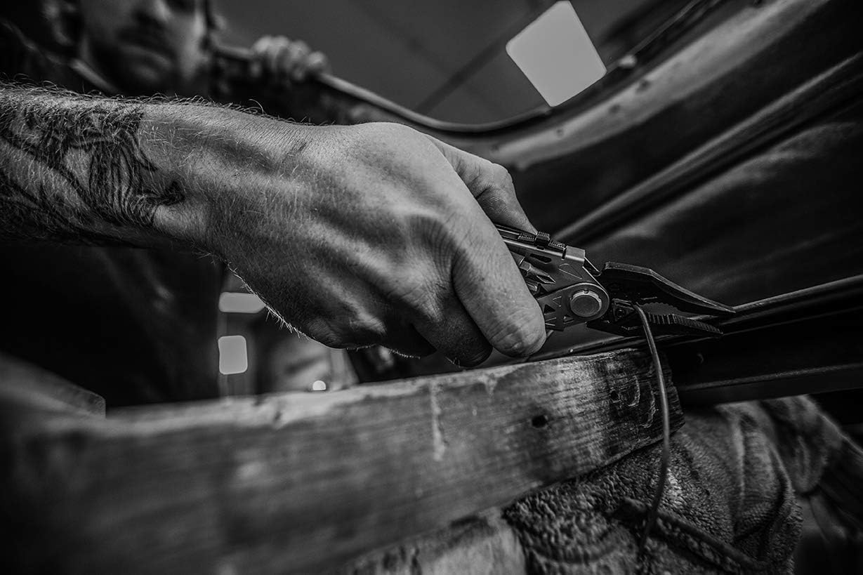 Lіmіtеd Stосk Gerber Center-Drive Black Multi-Tool | M4 Bit Set, Coyote Brown US-Made Sheath [30-001426]