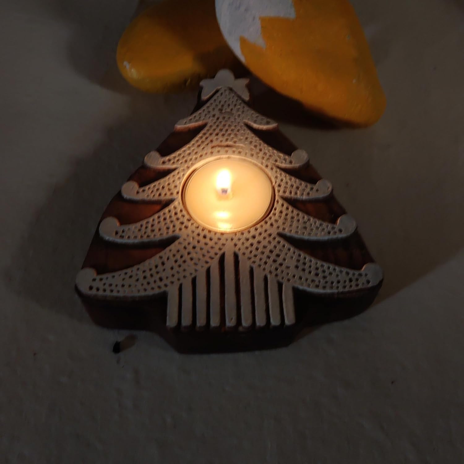 INDACORIFY Portavelas con diseño de árbol de Navidad, candelabro Hecho a Mano con Estampado de Bloques de Madera para artículos de decoración navideña, candelabro (10)