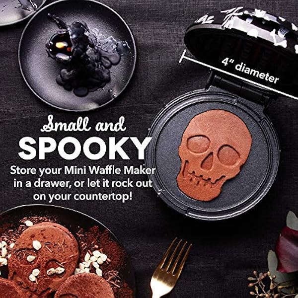(10cm , Black Skull) - DASH DMWS100SP Mini Maker-Waffle, BLACK SKULL