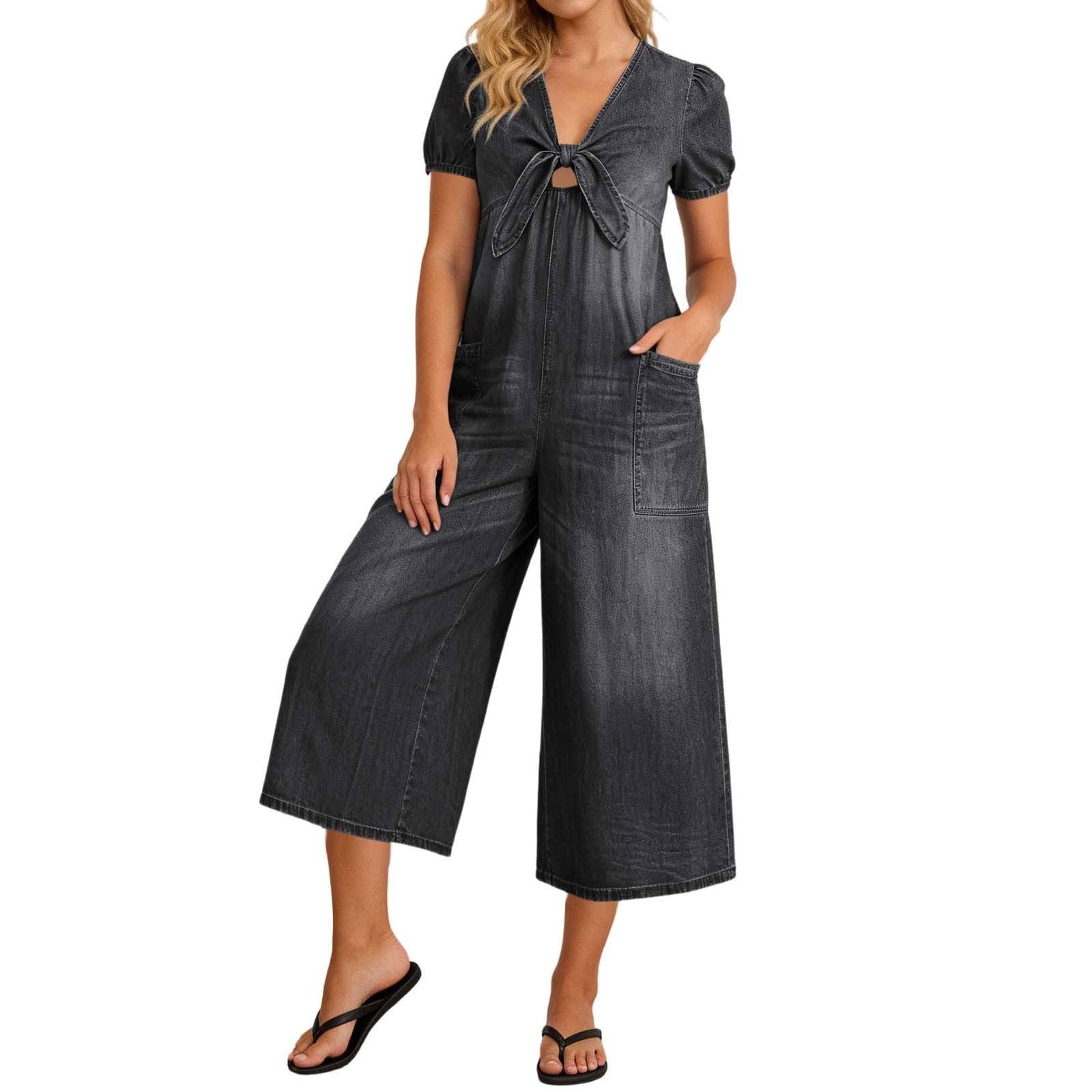 Peto vaquero holgado de una pieza que soluciona tu look cómodo de verano 6