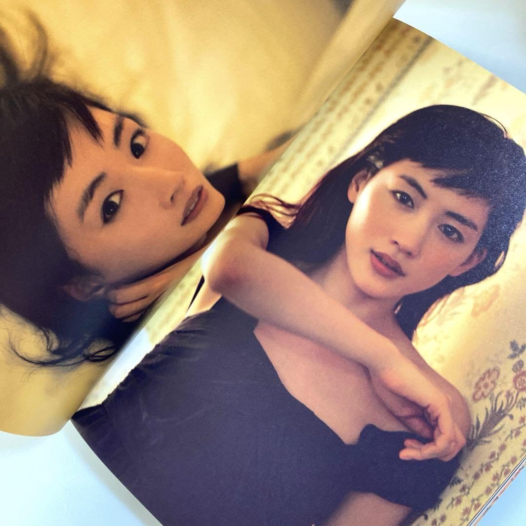 Amazon.co.jp: Ayase Haruka autographed photo album Amazon.co.jp: Ayase Haruka autographed photo album