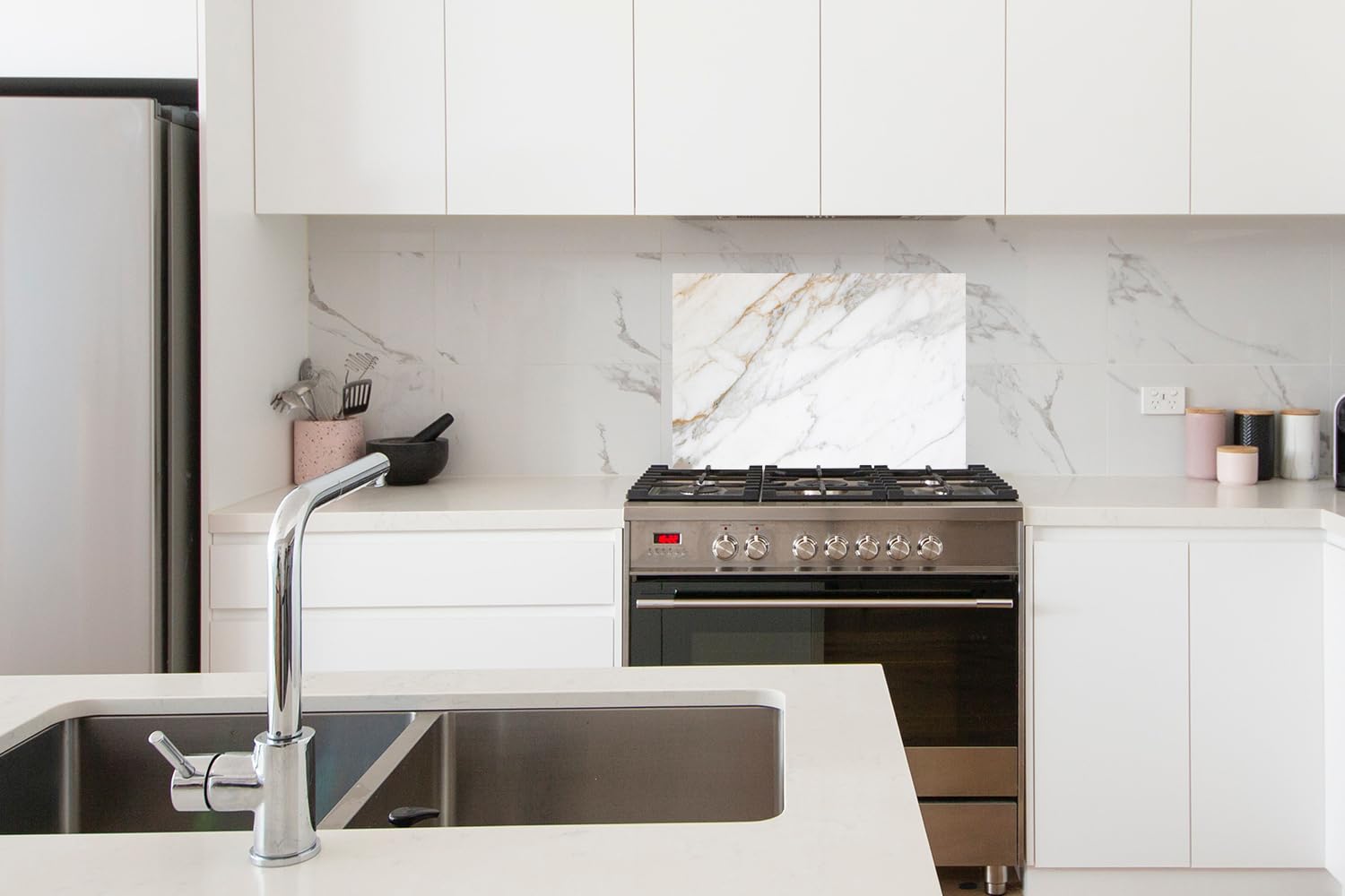 KitchenYeah© Antisalpicaduras Cocina 70x50 cm Protector Salpicaduras Pared Chapa Aluminio Kitchen Panel Vitrocerámica Accesorios Salpicadero Decoración Mármol - Piedra - Oro - Aspecto