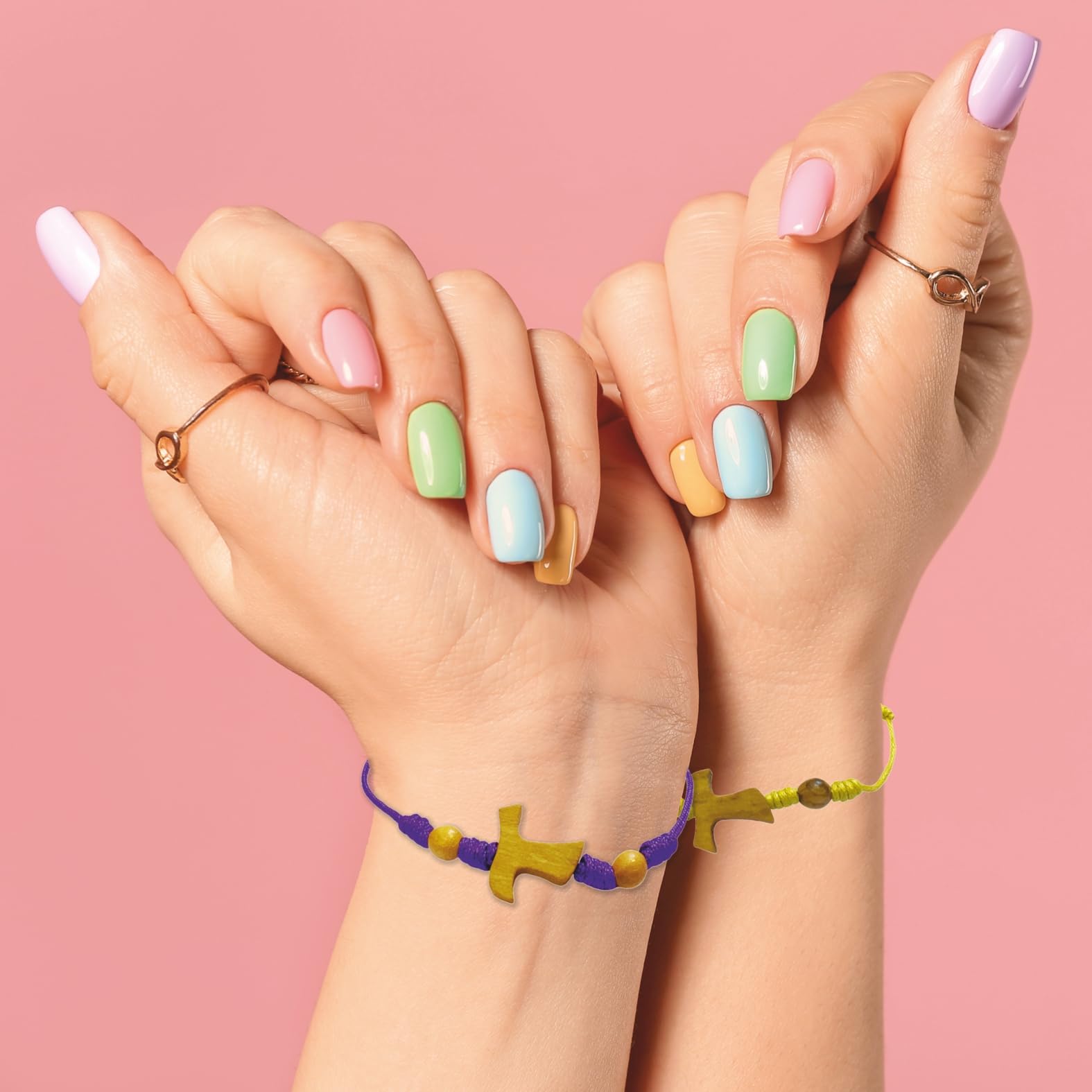Generico Luna 30 BRACCIALI Regolabili con Tau in ULIVO E Palline 6 Colori Assortiti Fabbricate nella Patria di San Francesco (BOMBONIERE)