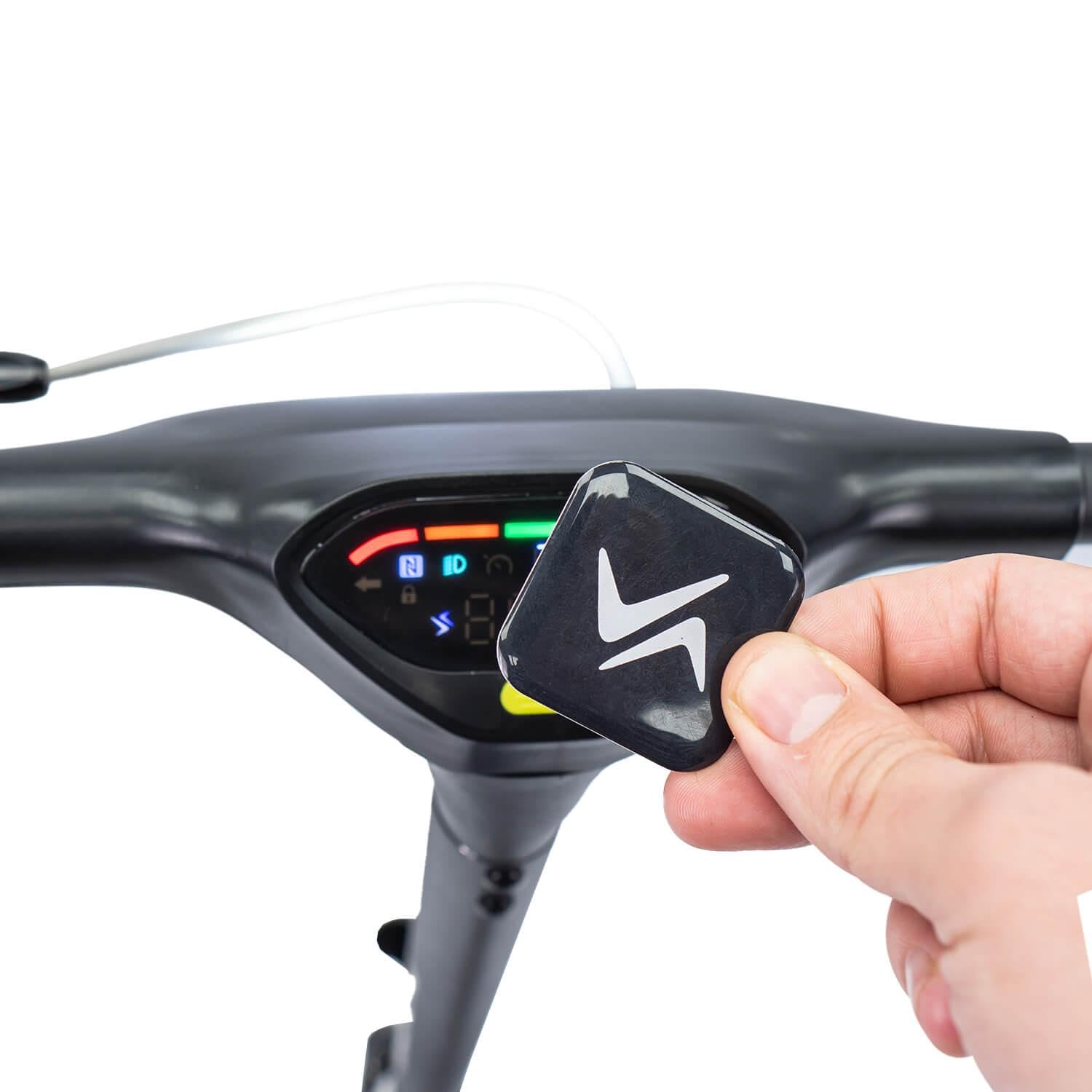 smartGyro Z-One 2 Gray Certificado - Patinete eléctrico Certificado de 36V 400W,Batería 8 Ah,hasta 30Km,Ruedas 10" Neumáticas,Triple frenada,App App Smart Core,Certificado DGT,Segunda Generación