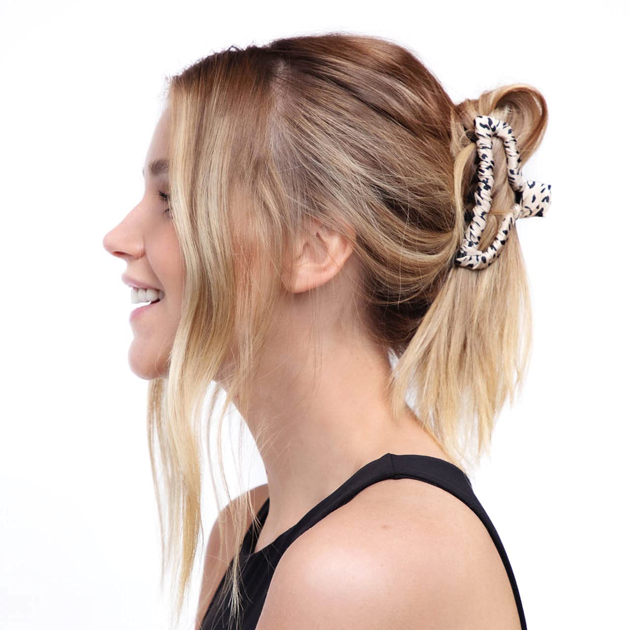 Kitsch Fabric-Wrapped Claw Clip - Medium Open Shape Hair Clips for Women | Medium Hair Claw Clips & Jaw Clips| Claw Clips for Thick Hair | Claw Hair Clips for Girls (1pc, Leopard)