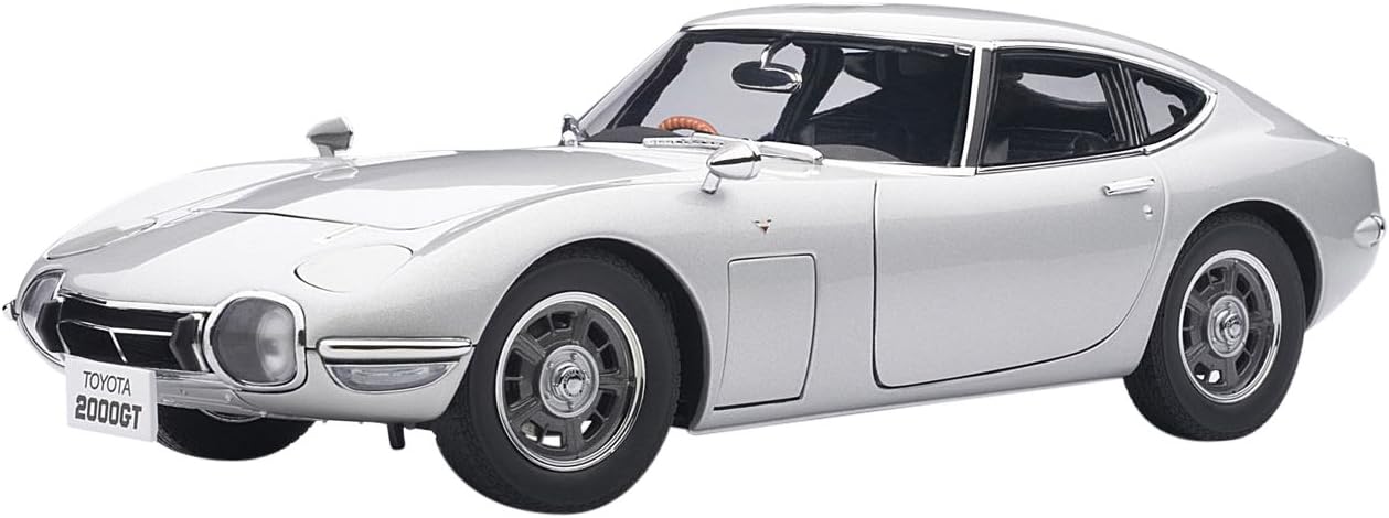 Amazon.co.jp  AUTOart 1/18 トヨタ 2000GT (シルバー) 完成品 