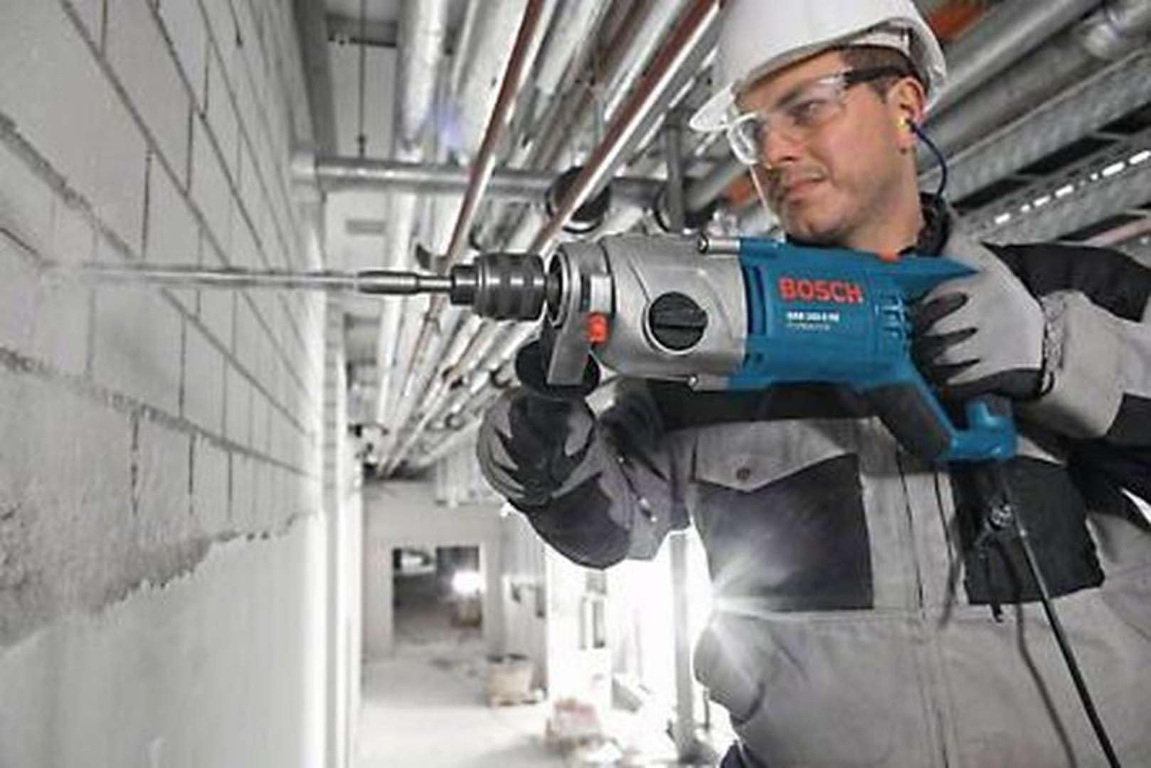 Bosch Professional Schlagbohrmaschine GSB 162-2 RE (inkl. Zusatzhandgriff, Tiefenanschlag, Zahnkranzbohrfutter 16mm, Handwerkoffer)