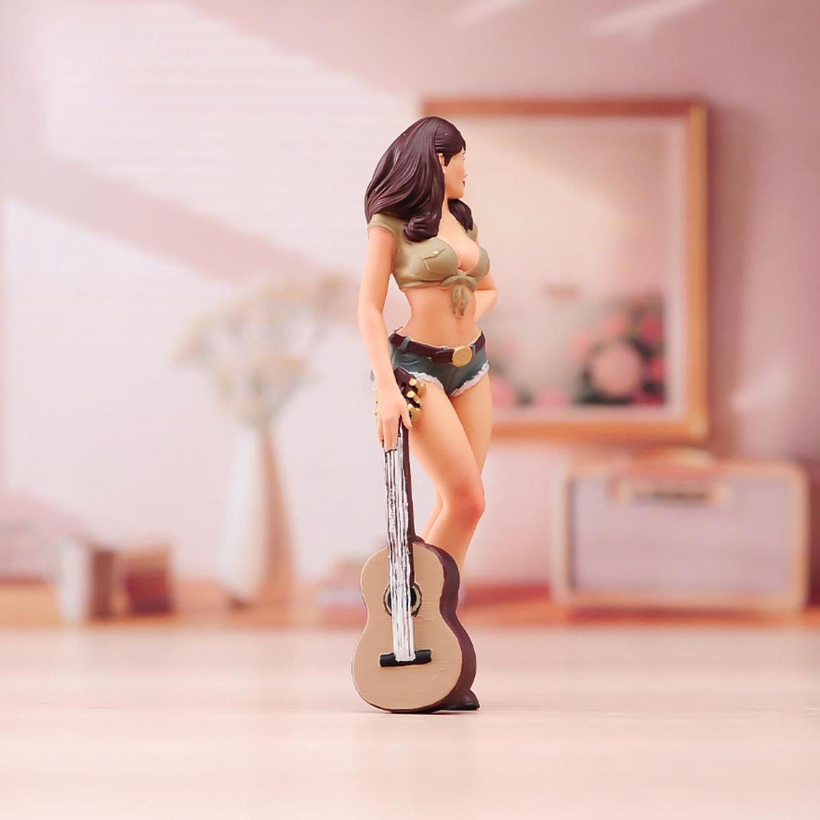 Miniatura Figura Realistica Bambola Miniatura Micro Raccolta Chitarra Ragazza Resina Dipinta con Posa Naturale per Paesaggio Ferroviario Decorazione D, 7.5 Cm