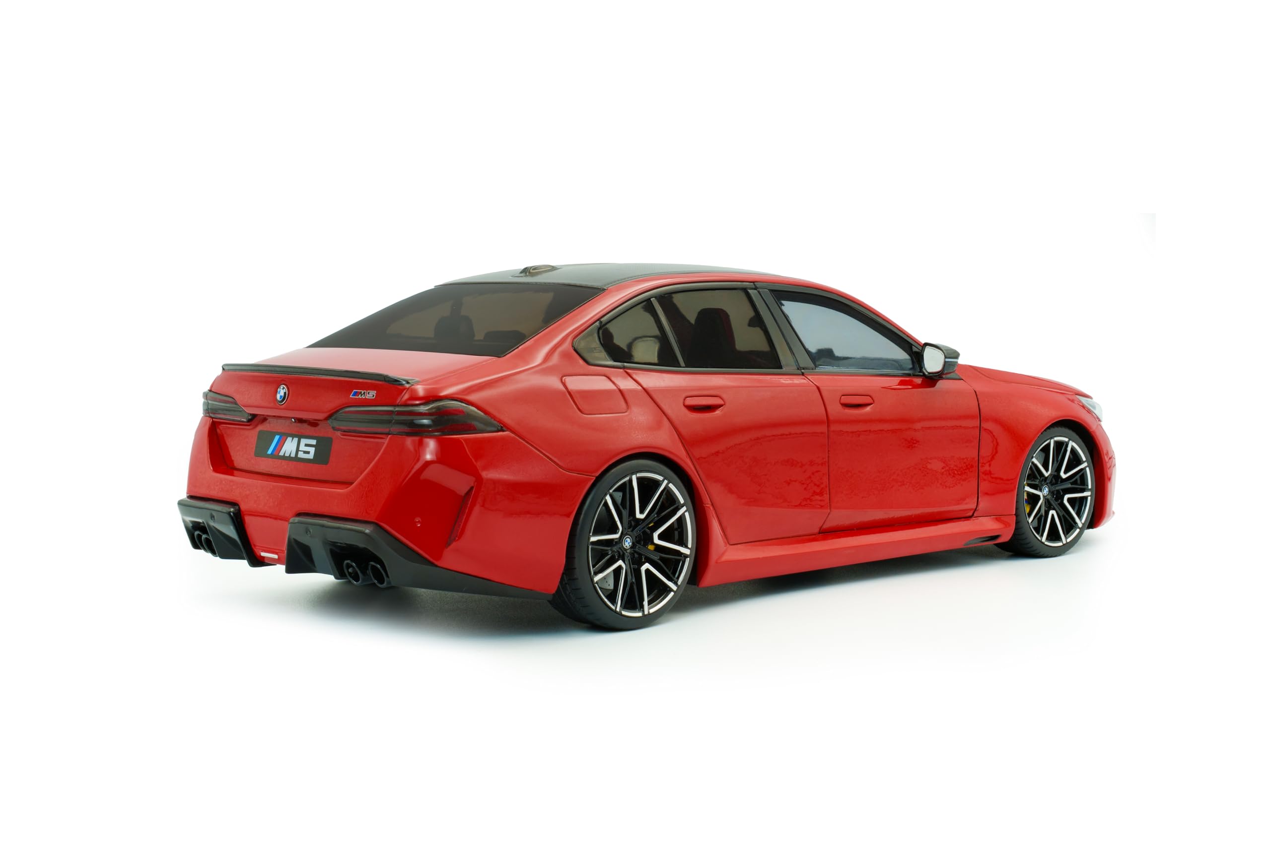 Solido BMW M5 (G90) 2025 - Berline d'affaires Sportive, Accents Noirs, Jantes contrastées, Voiture Miniature Diecast, Rouge feu, 1:18