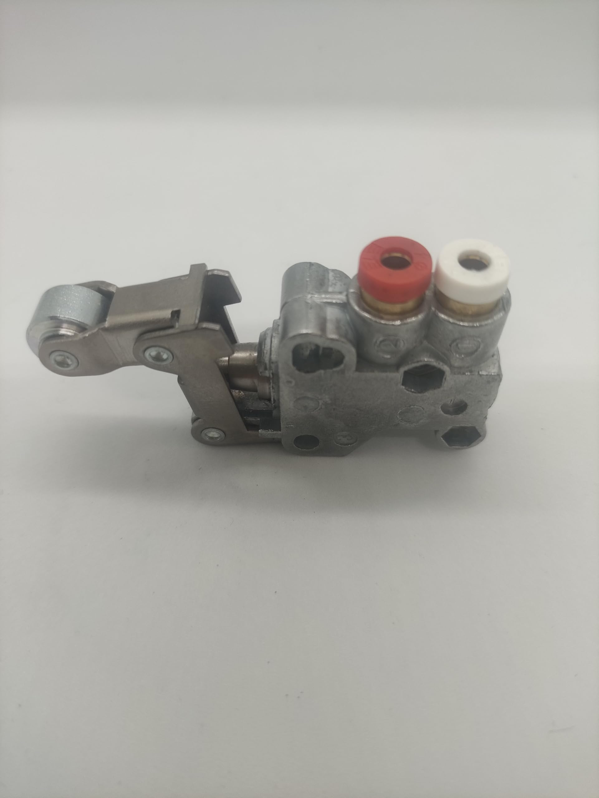 Válvula neumática 3/2 NC, conexión tubo 2 x 4, final articulado, AI-9200 UNIVER