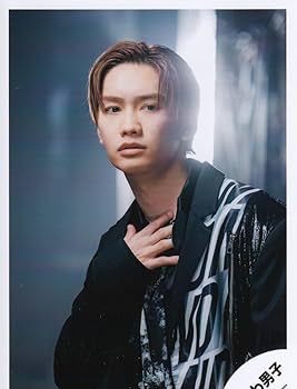 Amazon.co.jp: なにわ男子 公式 生 写真（藤原丈一郎）J01137 : ホビー