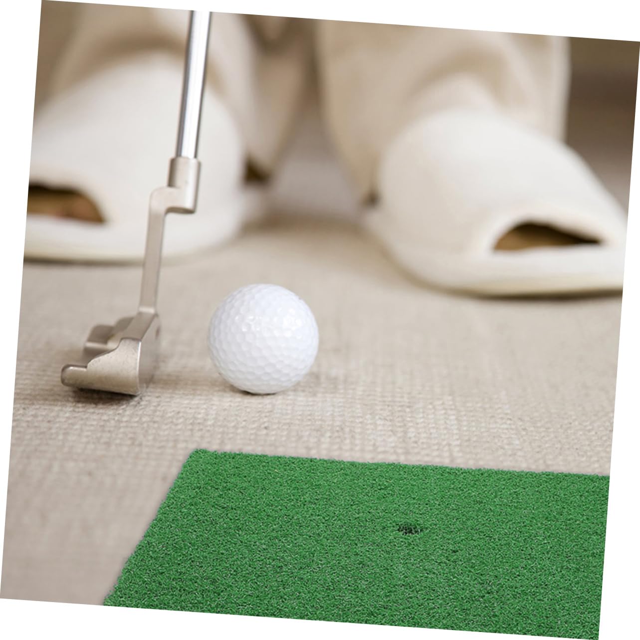 Mikikit 2Pcs Golf Chipping Mat Outdoor Practice Turf for Backyard Indoor Use Durable Material for All Skill Levels Golf Training Equipment for Range