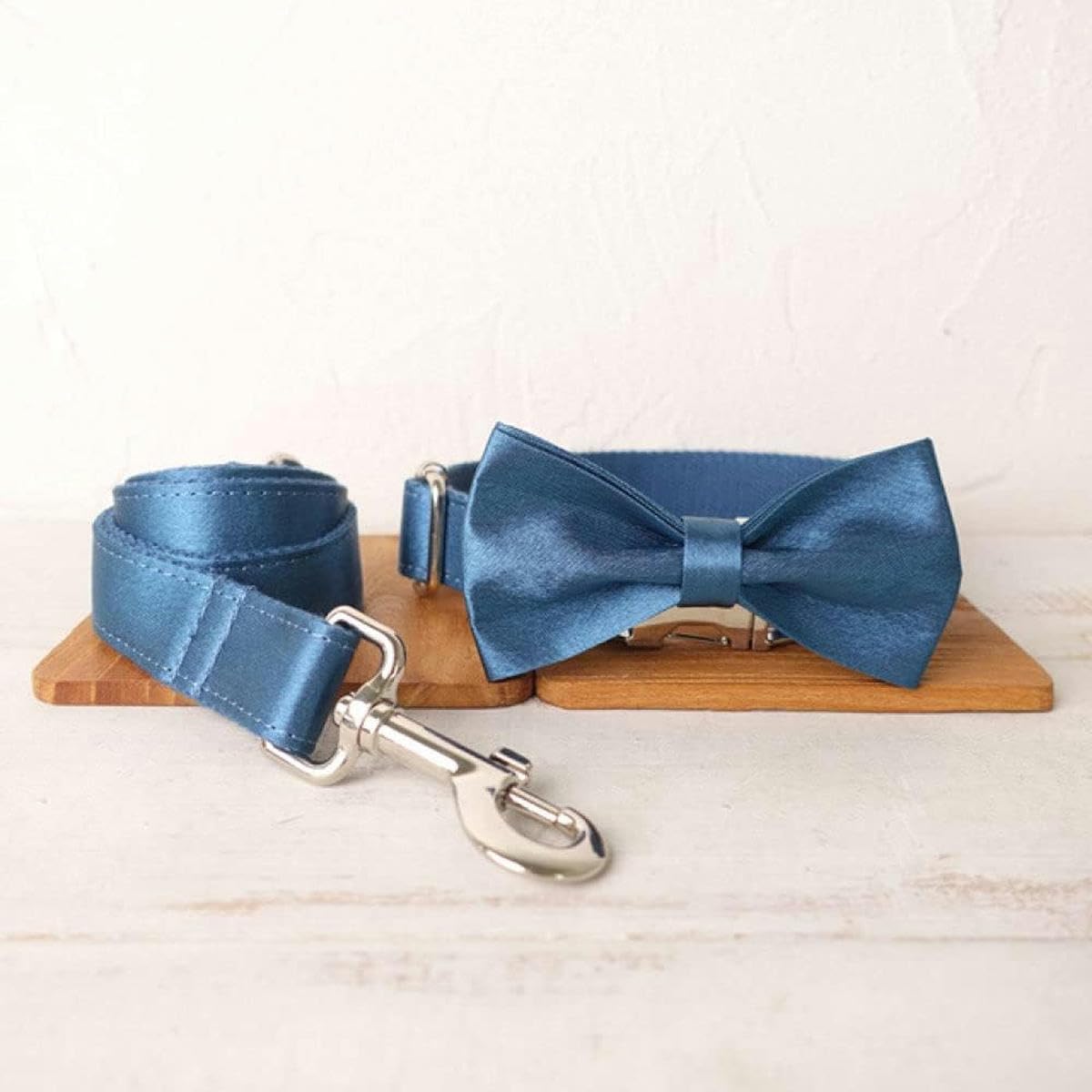 Personalisiertes Hundehalsband mit Leine, verstellbar, Welpenhalsband mit Namensschild, 5 Größen, Hundehalsband-Leine-Set, S-Fliege-Halsband-Leine-S