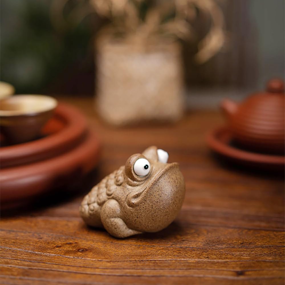 Hormsdar Hand-Made Purple Clay Frog Tea Pet Three-Legs Big Eyes Toad Statue Kung Fu Tea Tray Decor Tea Lover's Gift Home Office Desk Feng Shui Ornament