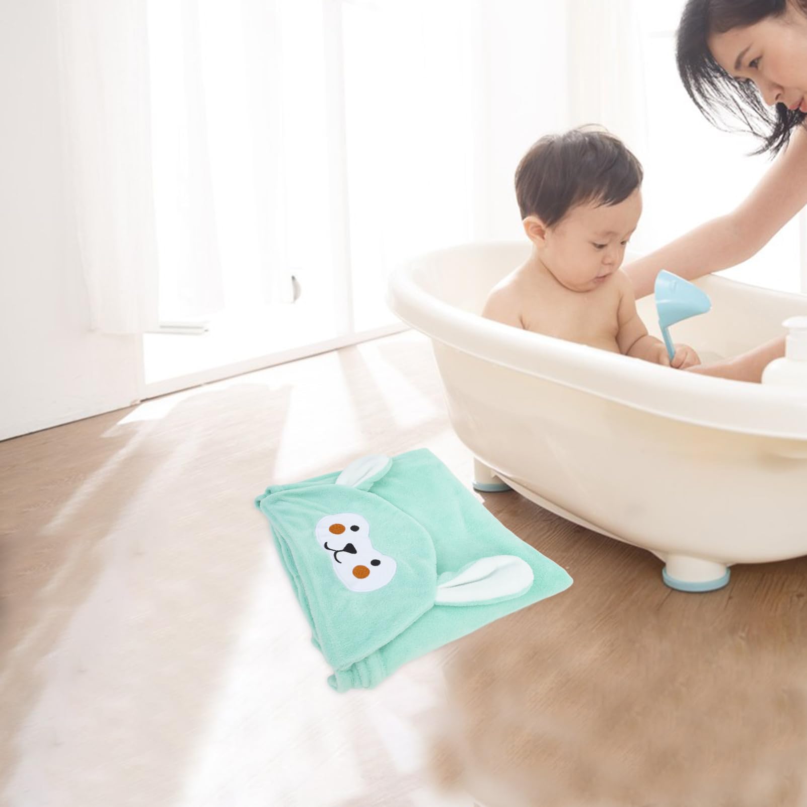 Serviette à Capuche pour Garçon Fille Polaire Ultra Absorbante Design Animal Mignon pour Bain Plage Enveloppe de Bain Douce et Portable pour Tout Petits