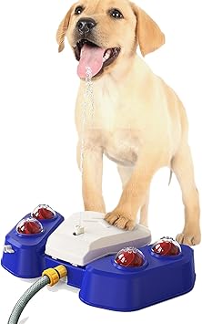 Amazon 屋外の犬の水遊びスプリンクラー 犬の噴水小中大型犬用の調整可能な4つのシャワー穴を備えた犬のスプリンクラーおもちゃを踏みます屋外 青 Qkqb 自動給餌器 通販