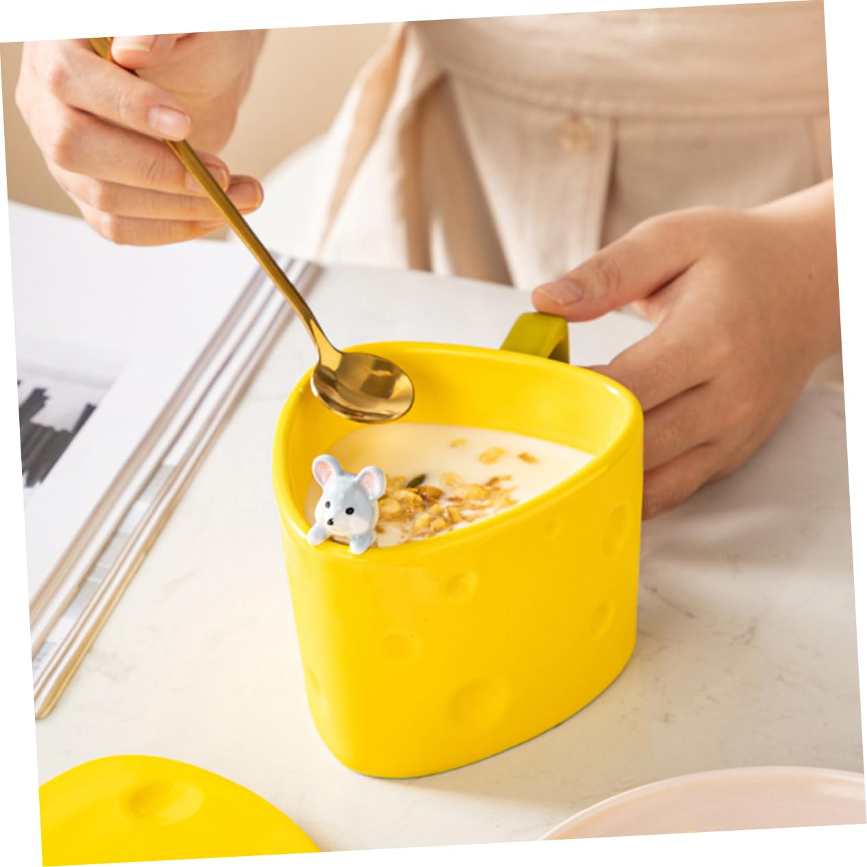 Keramik Kaffeetasse Käseform mit Löffel Kleine Milchhalter Tasse für Kaffee Joghurt Vielseitig Hitzebeständig Platzsparend für Frühstück und Alltag