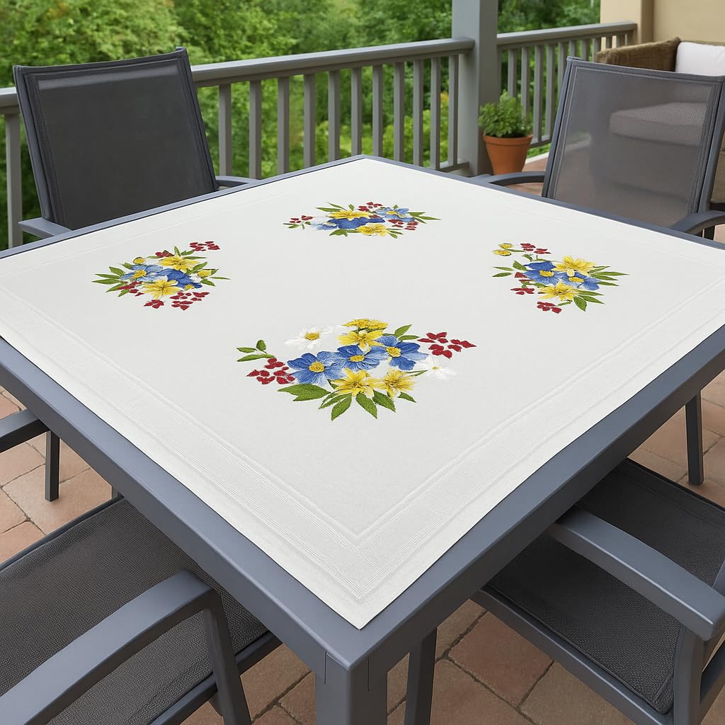 KAMACA Stickpackung Tischdecke Plattstich Stielstich Blumen vorgedruckte Stickdecke inkl. Stickgarn Stickvorlage und Anleitung Stickset zum Selbersticken für Erwachsene (Alpenblumen MD 80x80 cm)
