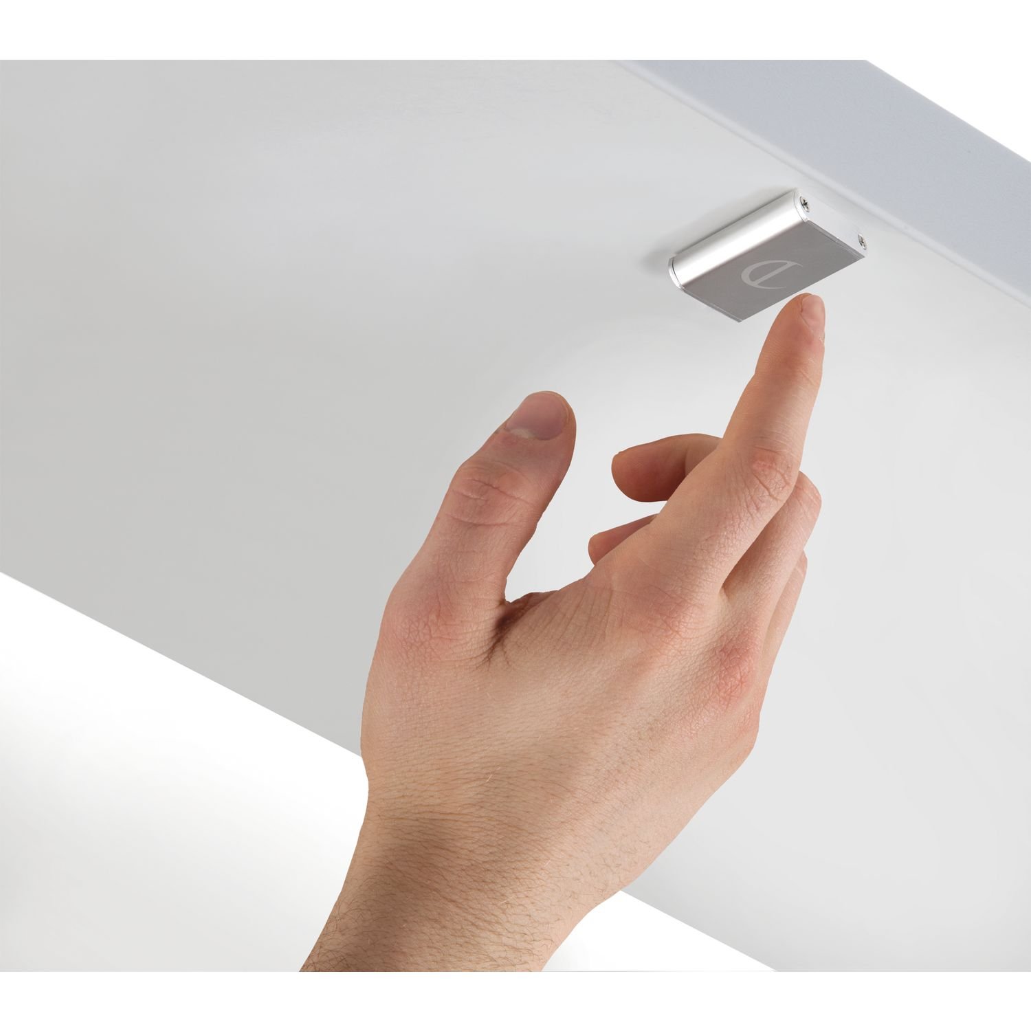 DOMUS LINE Interruttore a sfioramento, sensore a LED, dimmerabile, con funzione di memoria e distributore 10x, 12/24 V – 36/72 W, alluminio anodizzato