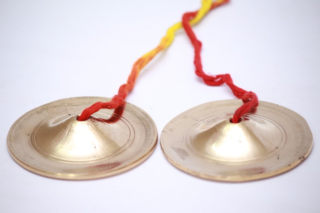Grace Collections Pure Brass Large Size Handmade Cymbals, Manjira Pair, Percussion Musical Instrument For Kirtan ( 255 gms, 8.0 cms x 8.0 cms x 3.0 cms)