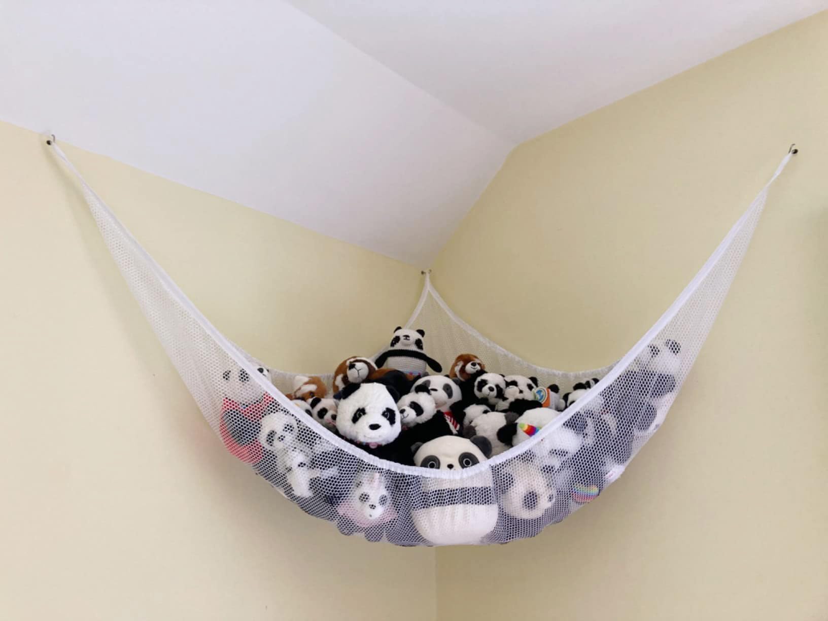 Huijukon Stuffed Animal Storage Hammock Net Corner for Kids Room Decor, Large Toy Hammock, Plushie Storage Net, Hanging Stuff Animal Organizer Holder for Girls Nursery Wall Bedroom Home Decor (White)