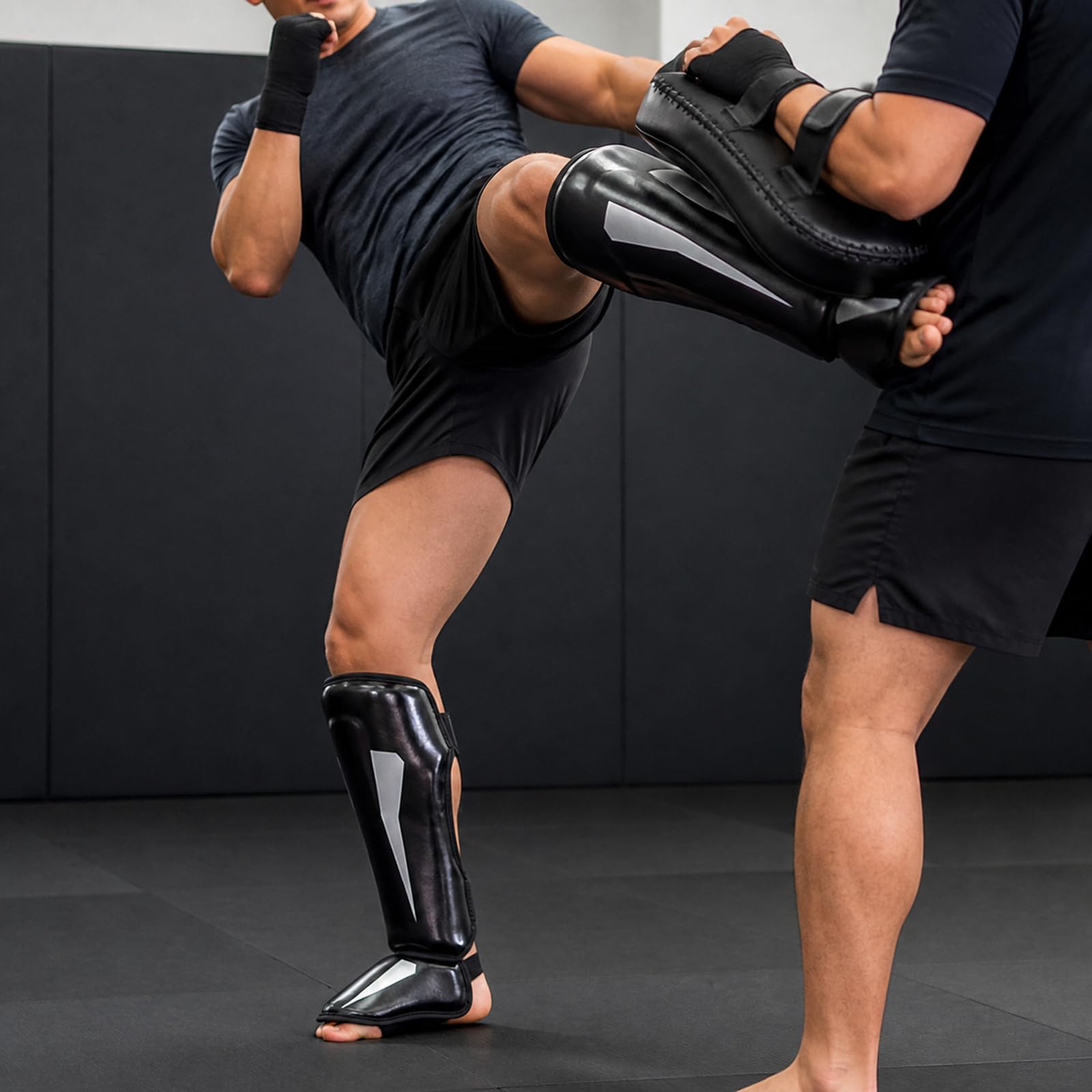 Podkładki ochronne na podbicie nóg, boks, ochraniacze goleni, kickboxing, Muay Thai, regulowane, bezpieczne dopasowanie, oddychające, do boksu, taekwondo, muay thai, sportów walki i codziennego