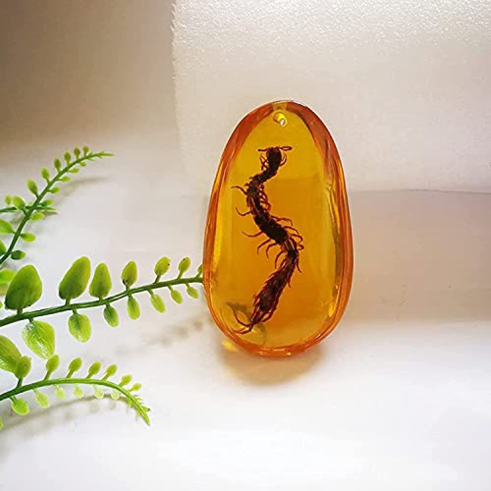 Spécimen De Scorpion En Résine Ambrée - Pierre Décorative Ambre Artificiel - Pour Bijoux DIY, Décoration, Collection