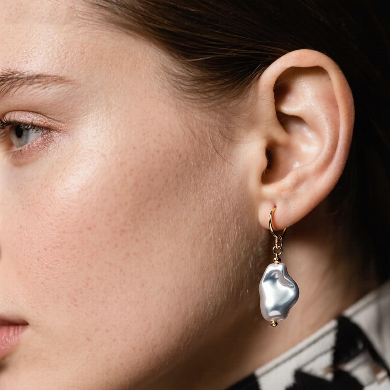 Baroque Pearl Earrings for Women Chunky Gold Big Pearl Statement Stud Earrings Irregular Vintage Small Hoop Earring Trendy Jewelry Accessories - Image 3