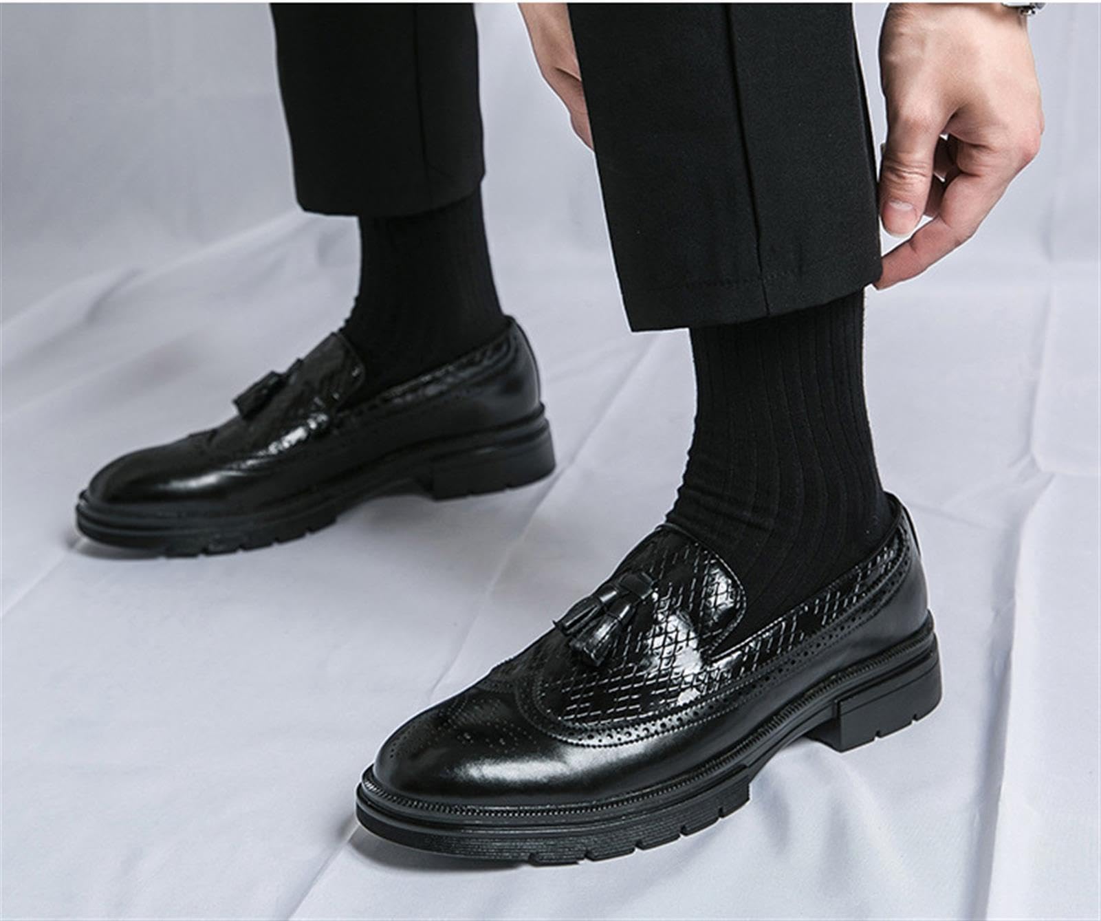 Mocassini Uomo con Nappe Scarpe Eleganti Wingtip Brogue Slip On Comode Matrimonio Business Casual