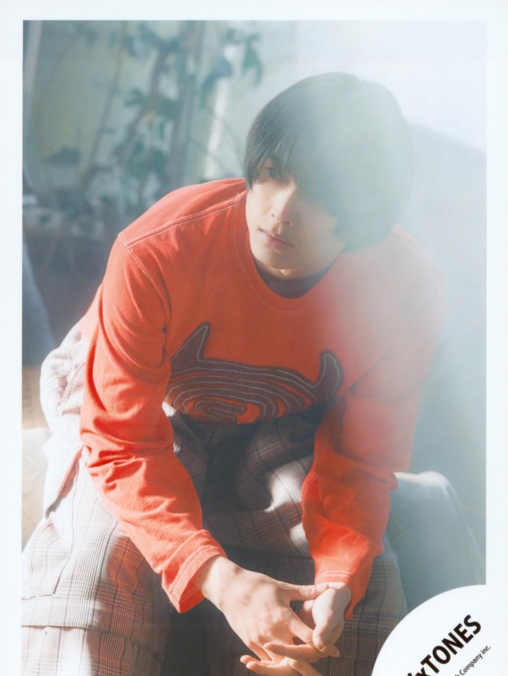 Amazon.co.jp: Six TONES 公式 生 写真（松村北斗）ST01492