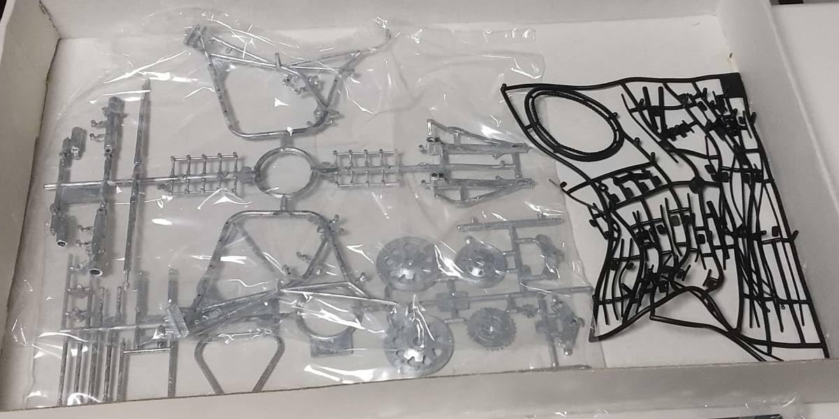 m O960b プロター 1/9 スズキ RG500 TEAM HERON / PROTAR | プラモデル