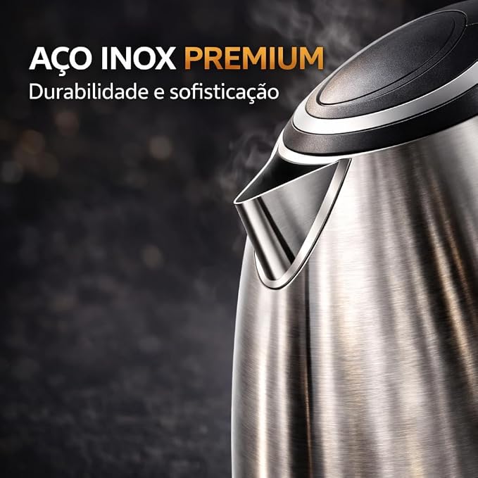 Close no bico da chaleira elétrica de aço inox com destaque para a qualidade do material