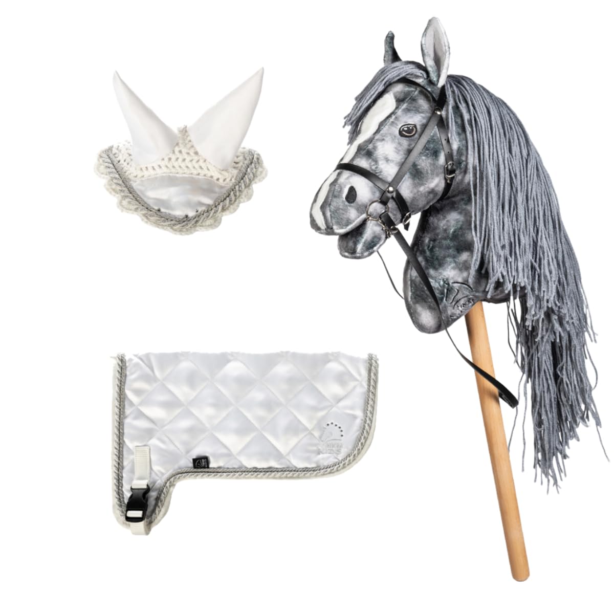 Holly & Claire HKM Hobby Horse „Clara“ grau marmoriert – Steckenpferd Turnier-Set mit weißer Fliegenhaube & Schabracke – perfektes Zubehör für Hobby Horsing Freunde