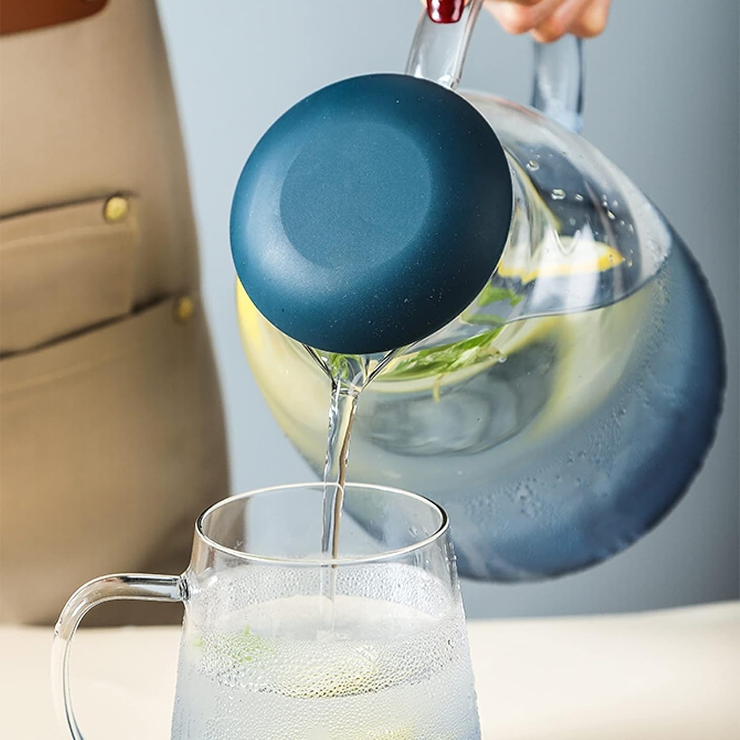 kettles Gradient Blue Glass Pitcher Jug Bottom with Iceberg Design Large Capacity Glass Carafe with Silicone Lid Household Water Jug canteen