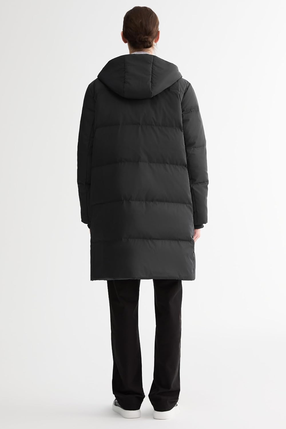 Orolay Men's Quilted Down Jacket – Windproof, Water-Resistant, Hooded Puffer Coat with Pockets for Winter Sports