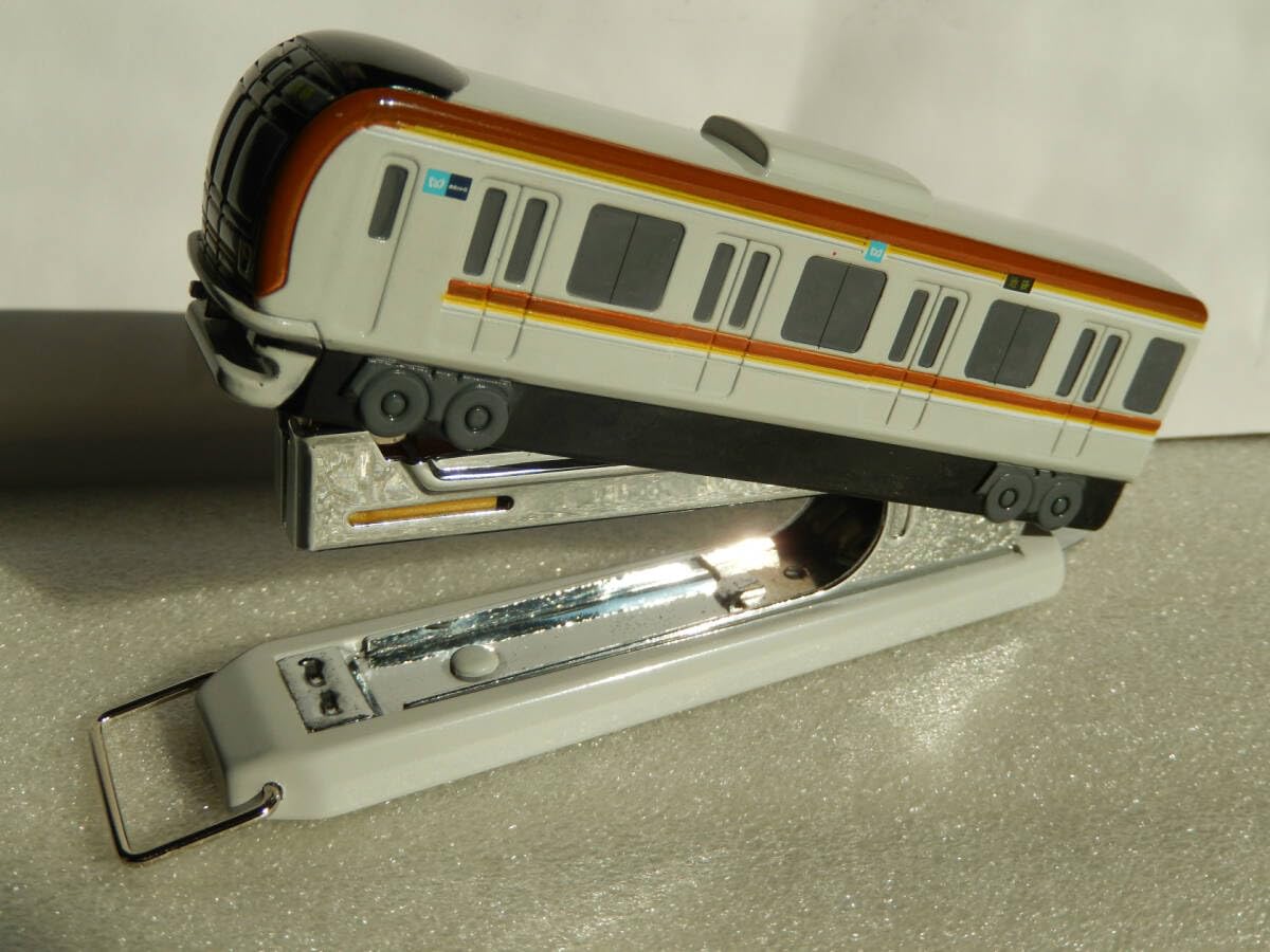 Amazon.co.jp: 鉄道 文房具 グッズ 東京メトロ 10000系 副都心線