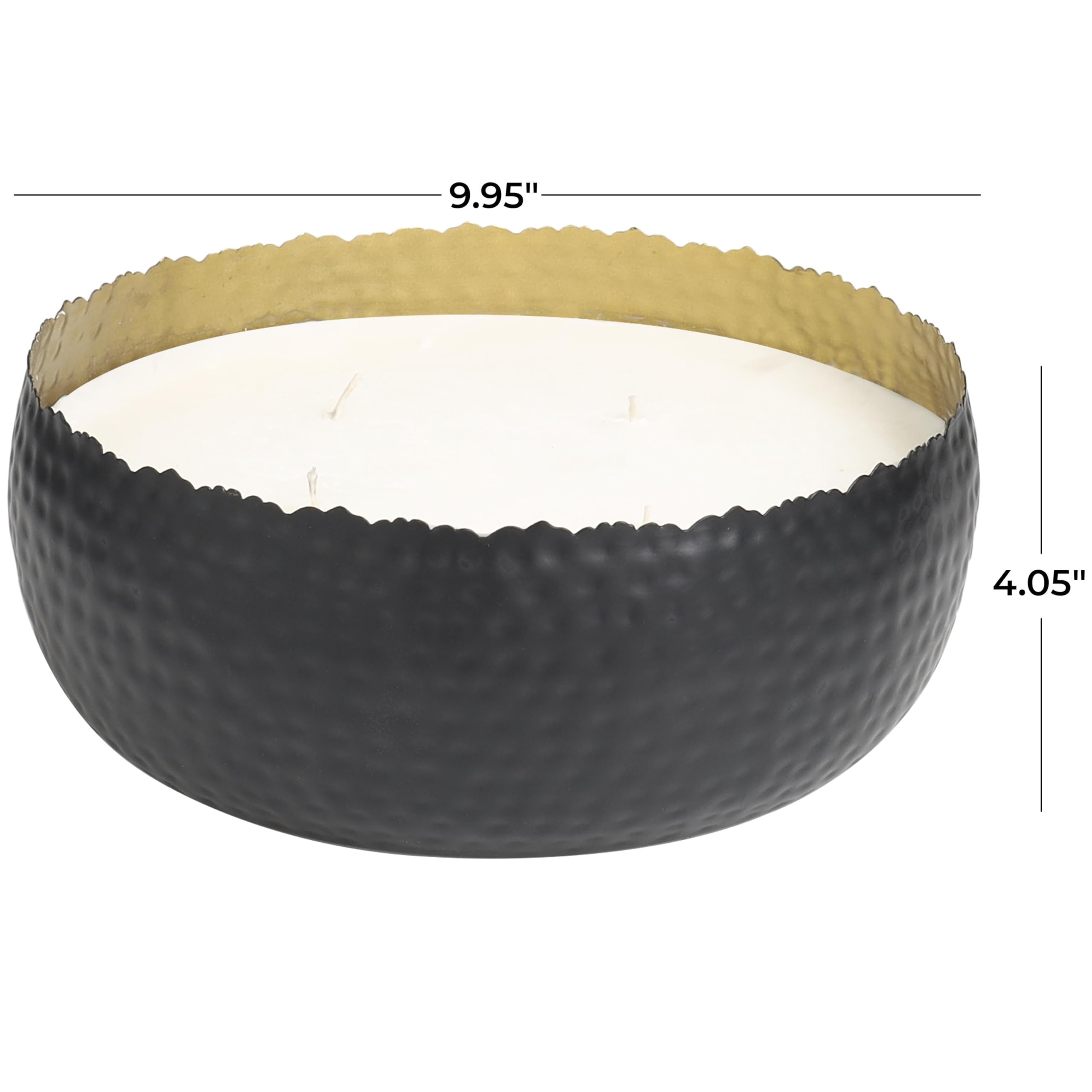 CosmoLiving by Cosmopolitan - Vela de metal con aroma a fogata ancha martillada de 90 onzas, 4 mechas con cera blanca, 10 x 10 x 4 pulgadas, color negro