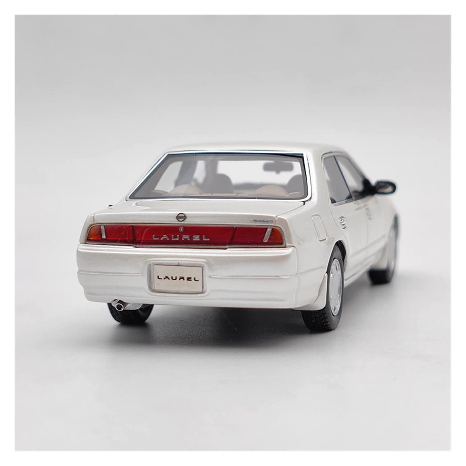 Amazon.co.jp: ミニカー スケールモデルカー 1/43日産ローレル25