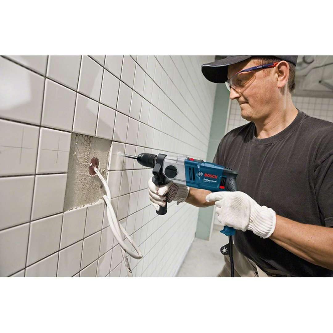 Bosch Professional Trapano con percussione GSB 18-2 RE /06011A2190/ 800W /Campo di serraggio mandrino, min./max. 1.5-13 mm