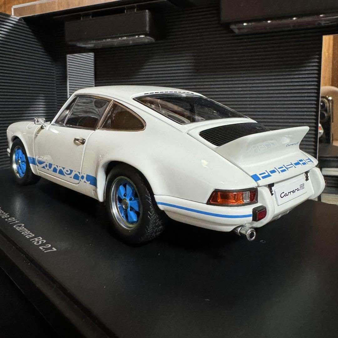 Amazon.co.jp: 絶版未展示品オートアート1/18ポルシェ911 カレラ RS 