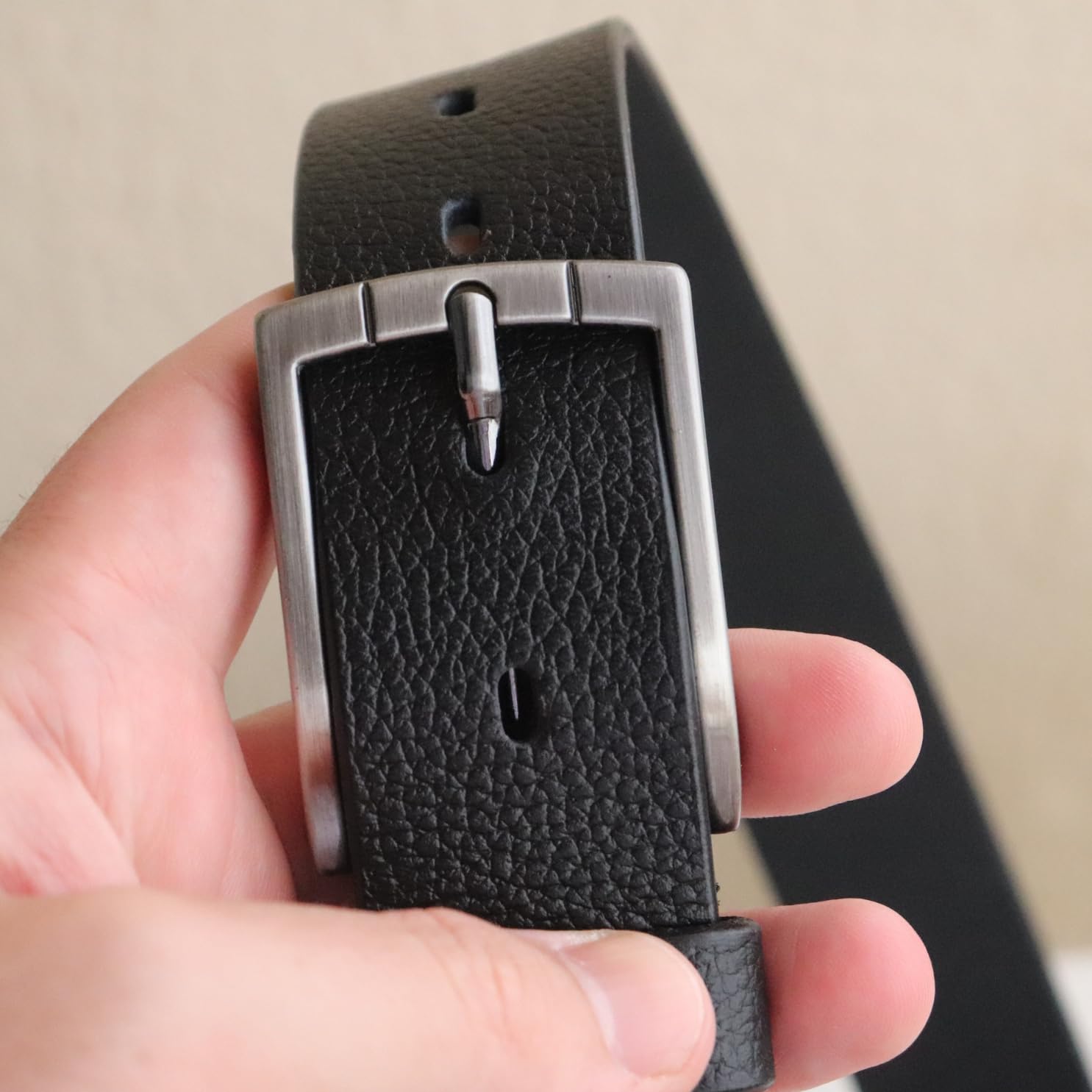 Cinto Masculino Couro Legítimo em promoção! Veja a oferta e mais achadinhos de Carteiras & Cintos 7 Hoje é o melhor dia para comprar Cinto Masculino Couro Legítimo com aquele preço maroto! Promoção! Aproveite a oferta! 7