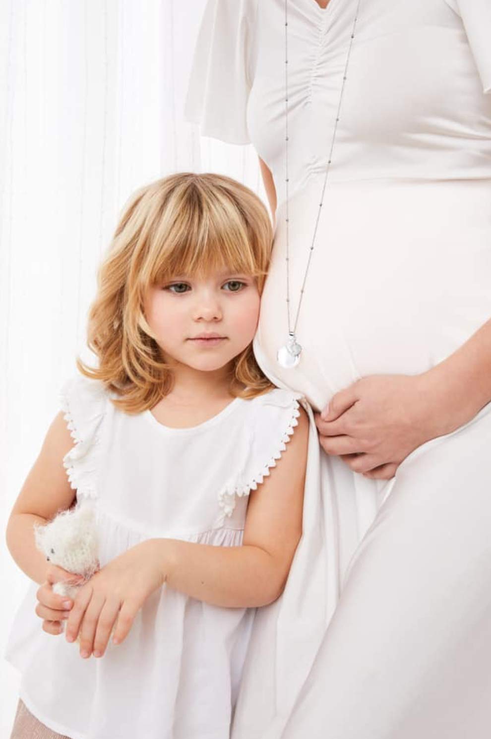 MAMIJUX Bola de Grossesse avec Pieds Pendentif et chaîne en Acier 110cm