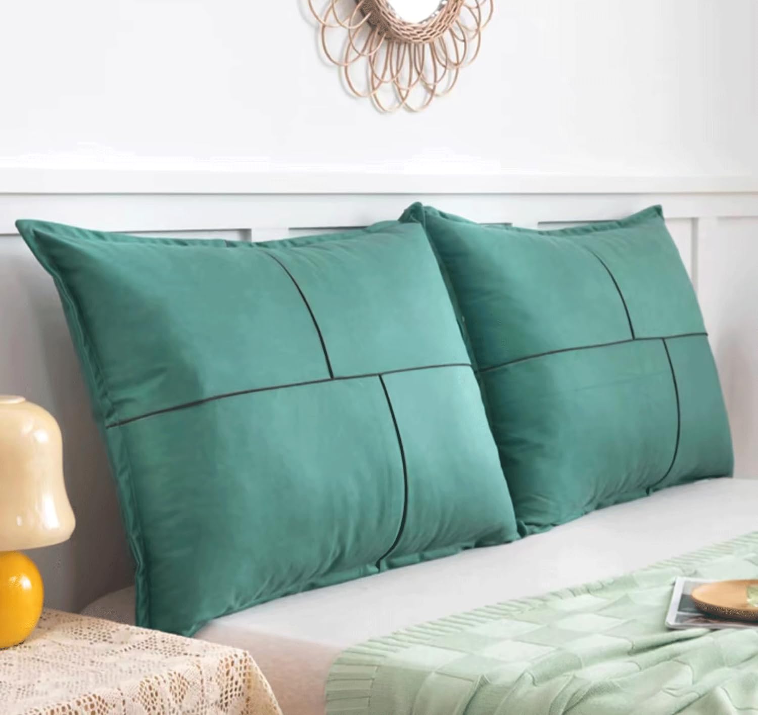 Soulager le mal de dos au lit avec ce grand coussin lombaire vert